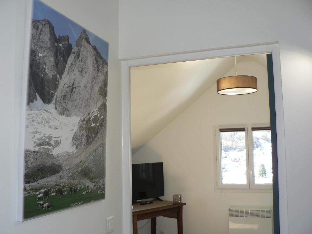 Le Clot De La Hount Bed and Breakfast Cauterets Exteriör bild
